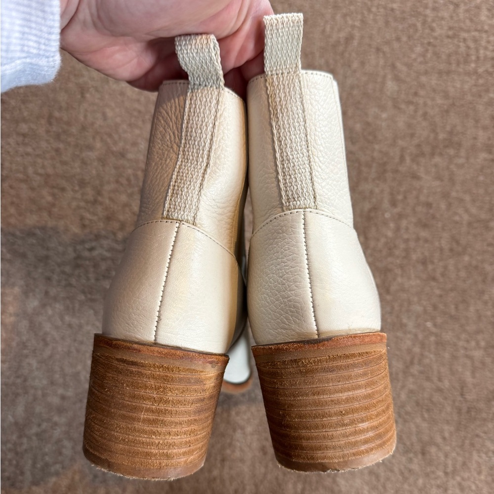 Chinese Laundry White Leather Bootie - Picture 4 of 6